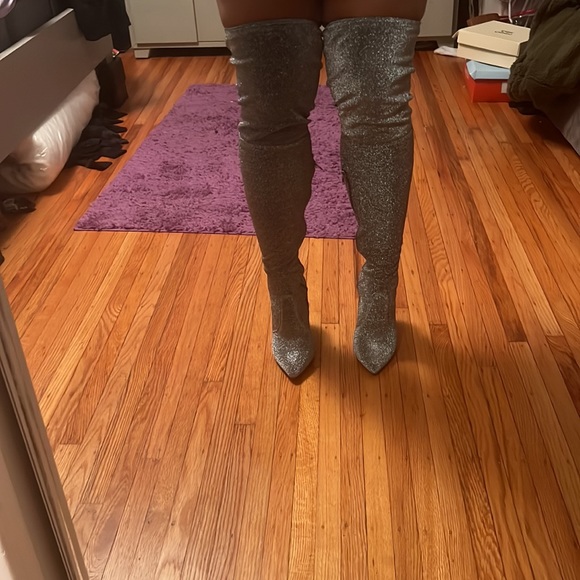 Thigh high shimmer boot - Picture 2 of 7